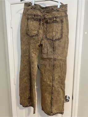 Ulla Johnson women’s Bootcut and barrel style Jeans in Washed Brown